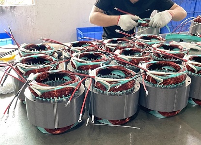 機械傳動系統中常見的齒輪減速器和電機的關系